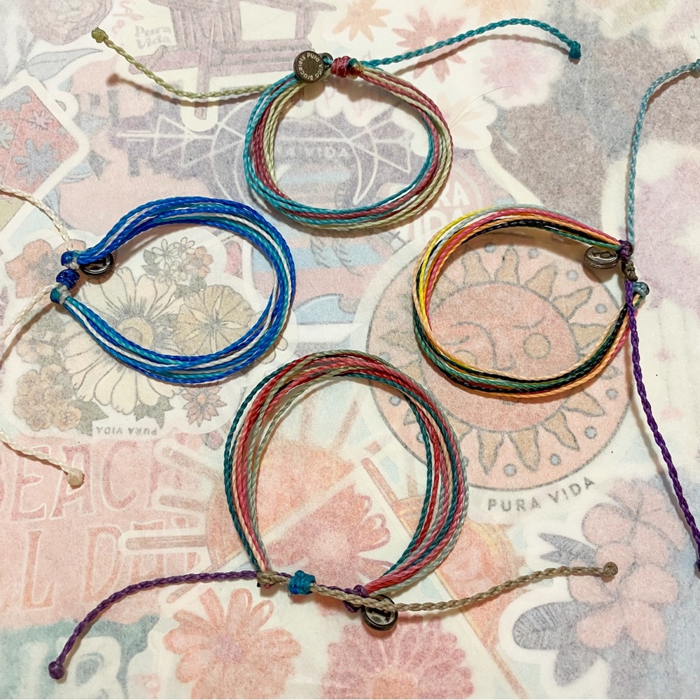 Pura Vida set of 4 string bracelets EUC-like new